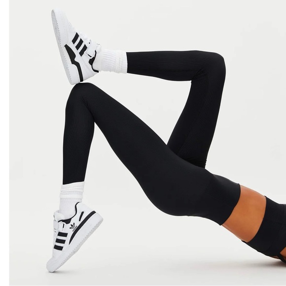 ✨Beach Riot ✨ - Picture 3 of 6